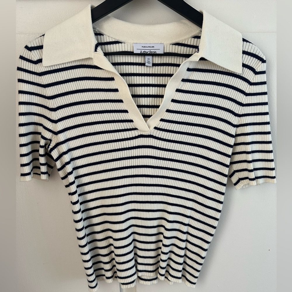 & Other Stories Cream and Black Striped Short Sleeve Collared Knit Top
